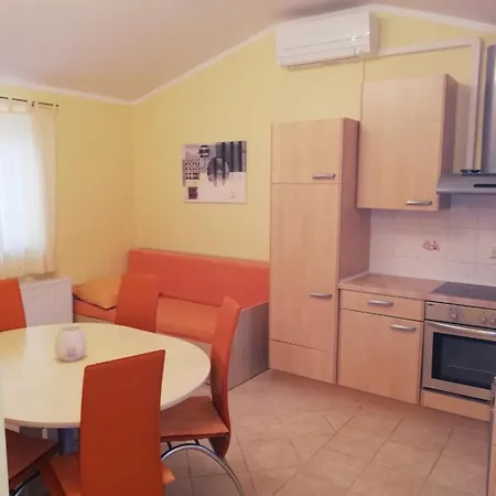 Bela Apartament